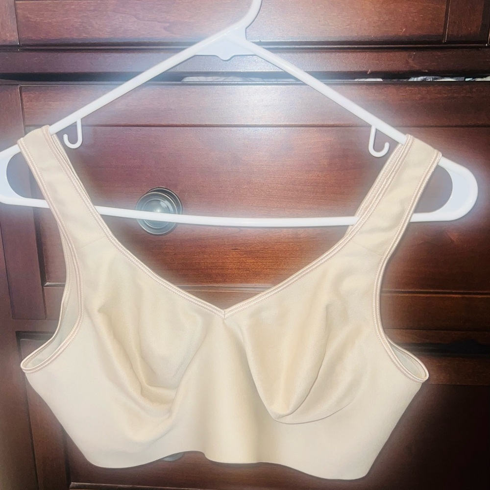 Hanes seamless no wires or padding comfort bra